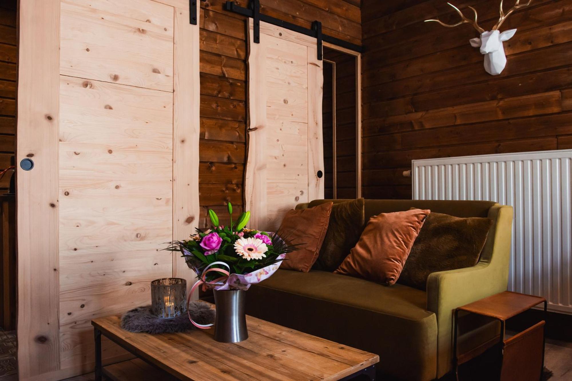 Maison D'Hote Les Notes Endormies Suite Le Refuge Walcourt Dış mekan fotoğraf